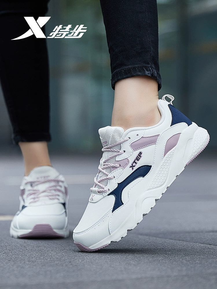 Xtep Women's Shoes 2023 Leather Waterproof Sneaker Women's Autumn Junior High School Students Lightweight Soft Sole Running Shoes Travel Shoes