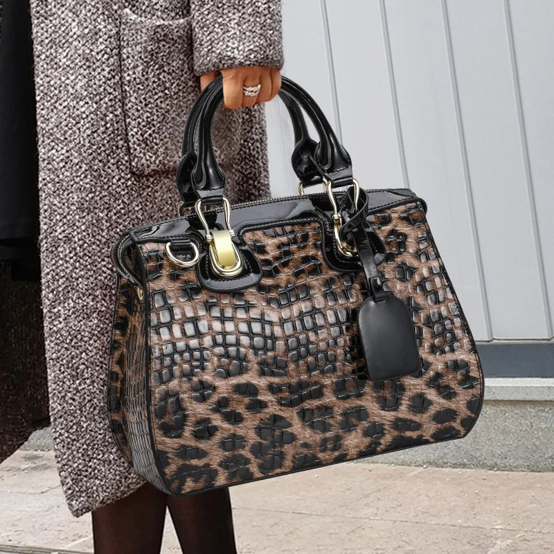 2023 New Women's Pure Cowhide Bag Portable Shoulder Shoulder Three Purpose Hard Bag Leopard Print Women's Bag