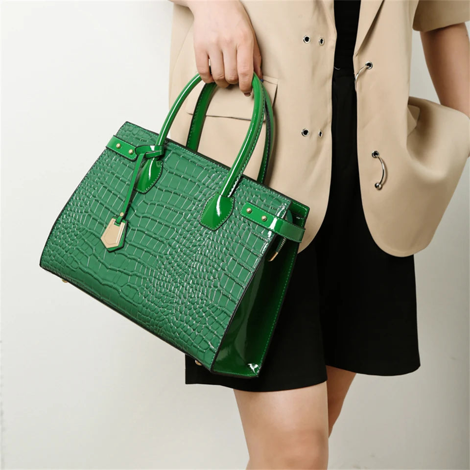 Pantent Leather Women Messenger Bags Crocodile Female Crossbody Shoulder Hand bags For Women 2022 High Quality Ladies Handbags