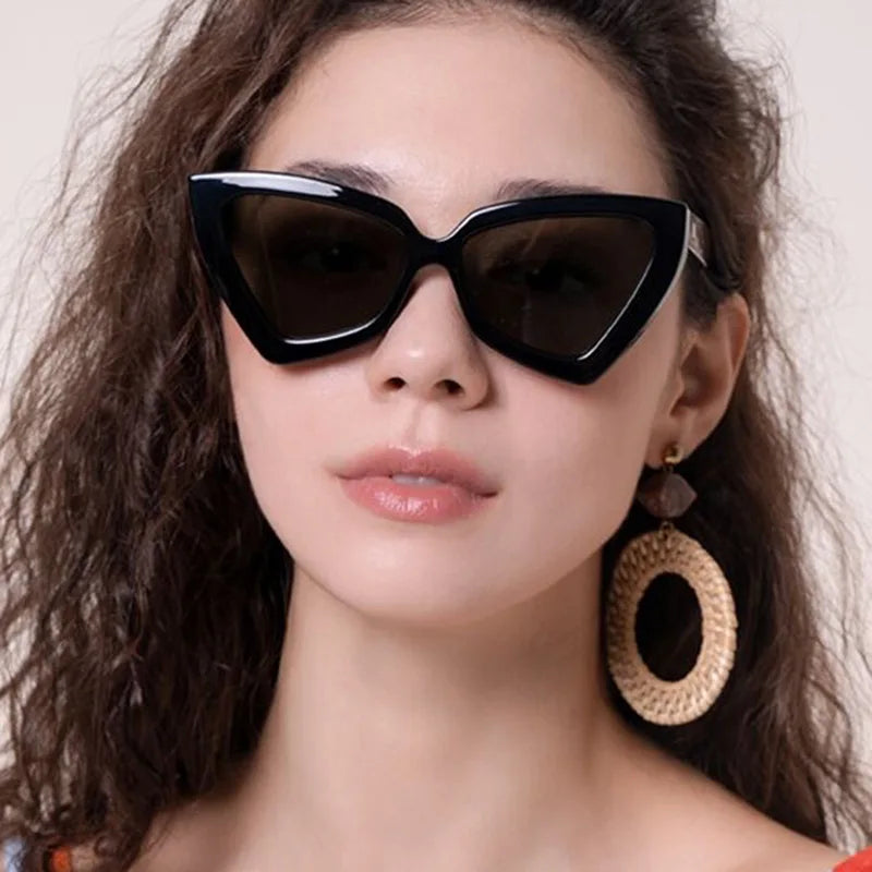 Vintage Cat Eye Sunglasses Women Small Frame Retro Sunglass UV400 Protection Sun Glasses Fashion Trendy Shades Glasse Eyewear