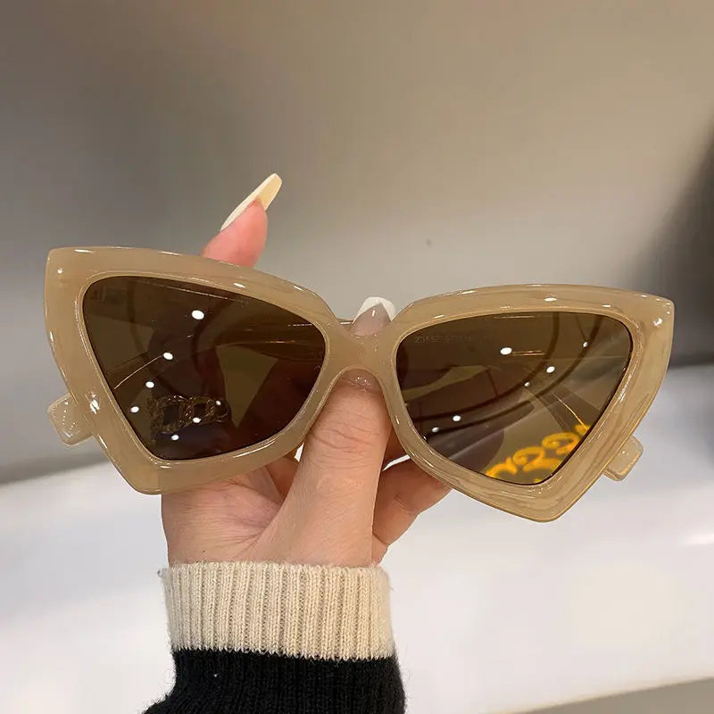 Vintage Cat Eye Sunglasses Women Small Frame Retro Sunglass UV400 Protection Sun Glasses Fashion Trendy Shades Glasse Eyewear