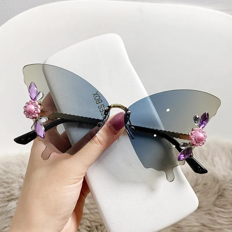 Fashion Luxury Butterfly Shape With Diamond Encrusted Pearls Sunglasses Women Rimless Sun Glasses UV400 Gradient Color Goggles